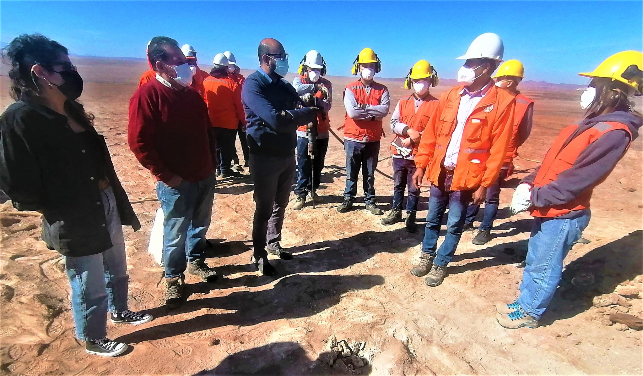 74 estudiantes de Explotación Minera ya realizan su práctica en Pampa Camarones