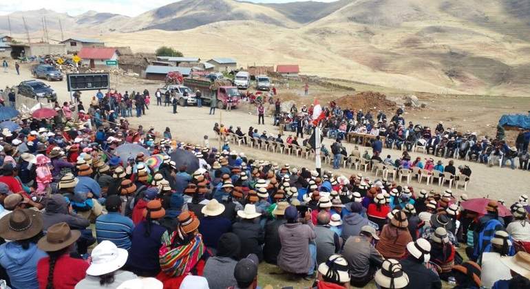 Perú: Policía desaloja Las Bambas en jornada clave de diálogo entre el Gobierno y comunidades