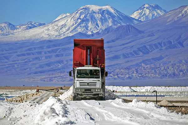 Mineras responden con fuerza demanda conjunta del CDE por daño ambiental en el Salar de Atacama