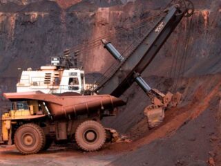 El crecimiento de la producción mundial de mineral de hierro se acelerará hasta 2026, según un informe