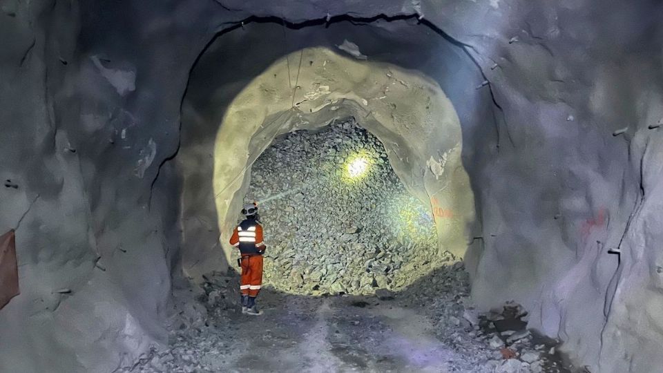 Pequeños mineros temen crisis social tras cierre de poder de compra de Minera Tres Valles