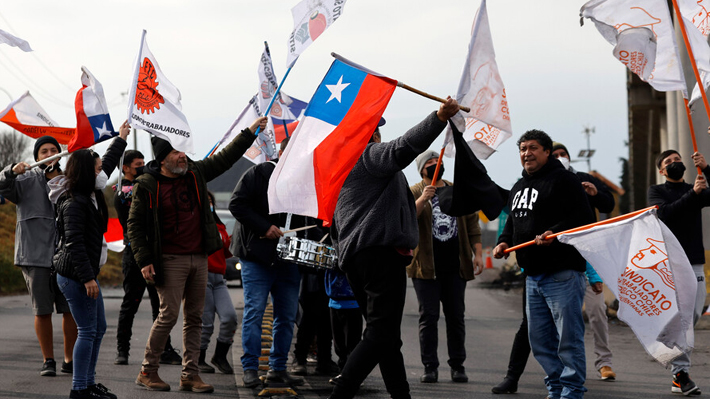 Líder de trabajadores afirma que paro iniciará "los próximos días" y pide "sincerar" que "se quiere privatizar Codelco"