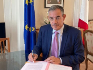 Embajador de Francia: "Chile posee recursos minerales indispensables para la transición energética como cobre y litio"