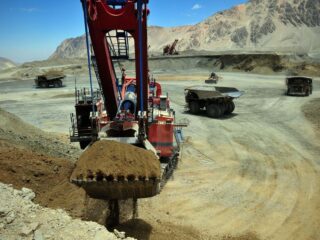 El precio del cobre recupera “piso” de US$4 la libra y economistas prevén ingresos fiscales adicionales por hasta US$800 millones