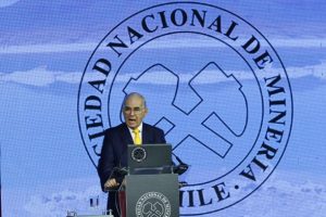 Diego Hernández: Royalty y propuesta de Nueva Constitución “constituyen un riesgo para el futuro”