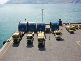 Primer pozo Proyecto HMN Li, Argentina Segundo equipo de perforación en el sitio