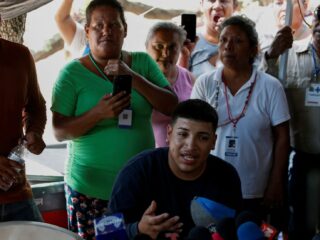Los parientes de los obreros solicitan una reunión con López Obrador: “Estamos con la esperanza de que él va a venir y nos va a dar los resultados que queremos”