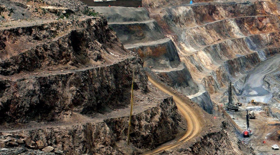 Instituto Peruano de Economía reporta disminución de inversiones privadas mineras