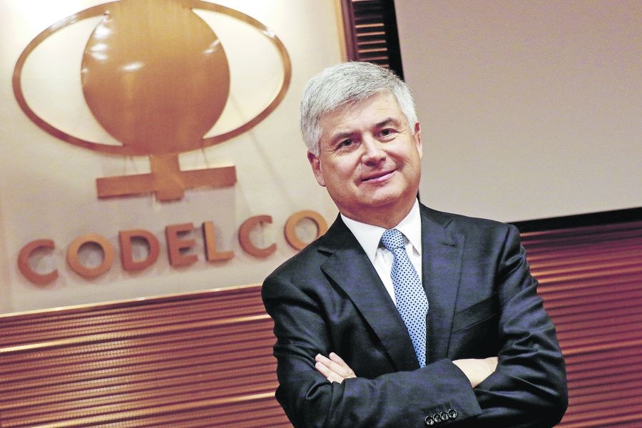 CEO de Codelco gana $456 Millones líquidos y es el peor pagado de la Industria Minera