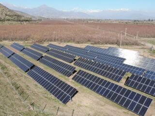 Industria de generación anuncia millonaria inversión para avanzar en la transición energética en Chile