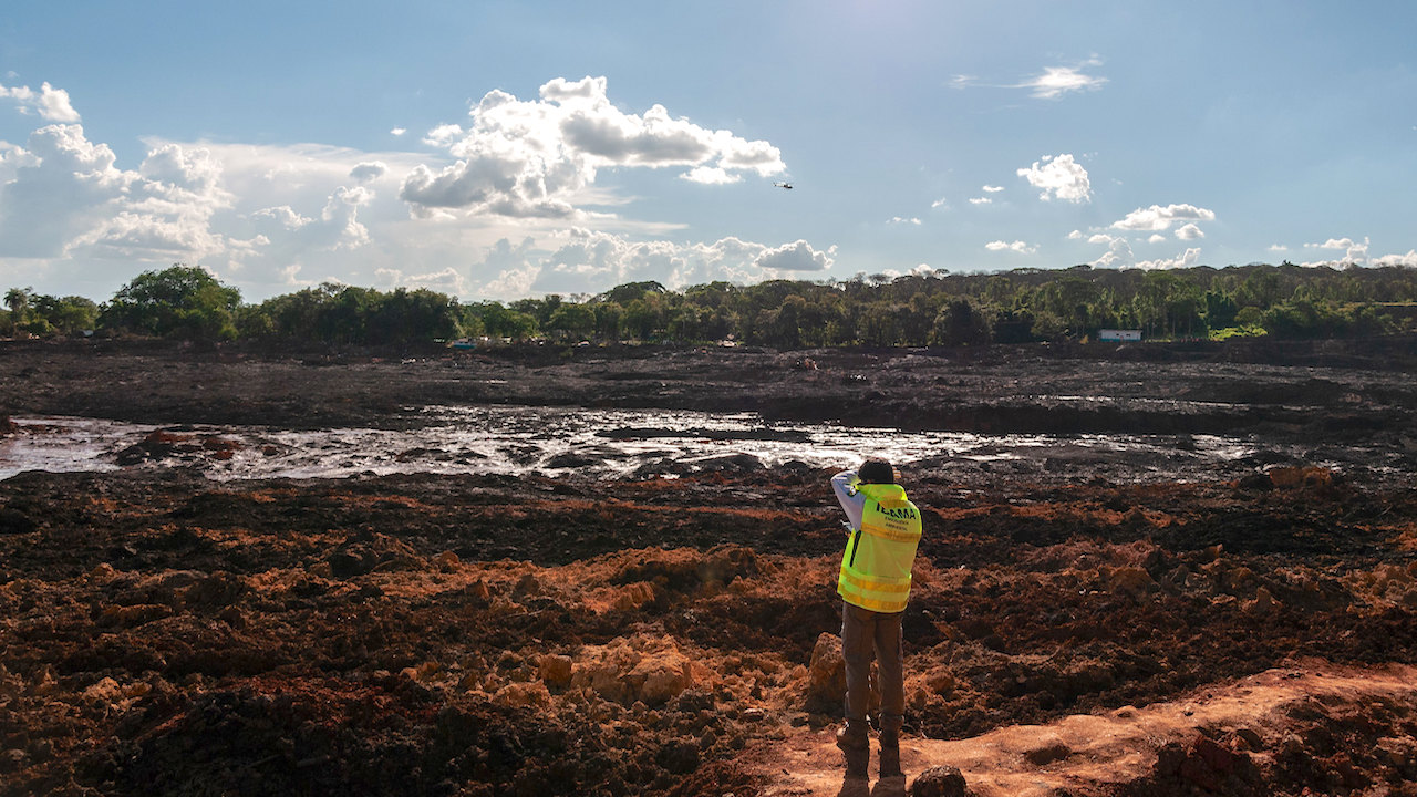 Vale multada con 17 millones de dólares por desastre en presa de relaves de Brumadinho