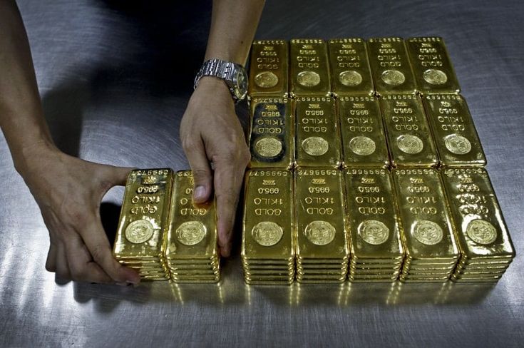 El oro se consolida mientras los operadores esperan datos de inflación en EEUU