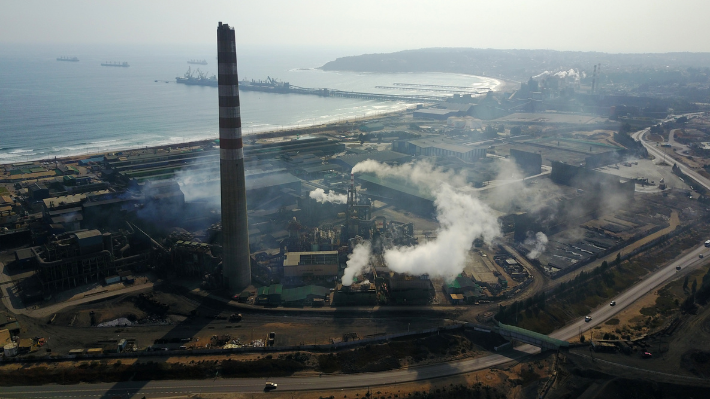 Ministro Huepe apunta a que cierre de termoeléctricas en Chile "no sea más allá de 2030"