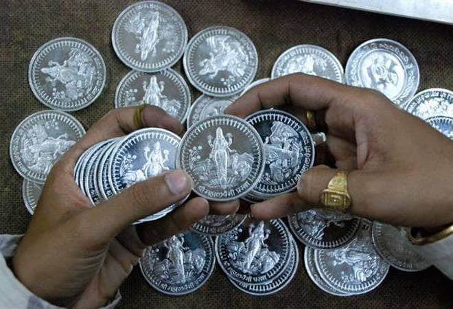 La demanda de inversión elevará las importaciones de plata de la India a un nivel récord