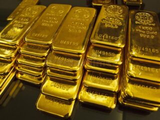 El oro sube mientras los comerciantes esperan el discurso clave de Powell para obtener pistas sobre las tasas