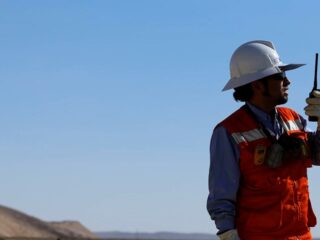 Minera Centinela busca trabajadores: Revisa las ofertas laborales y cómo se postula