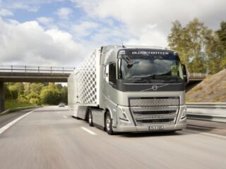Volvo Group inicia trámites para establecer una planta de baterías en Suecia