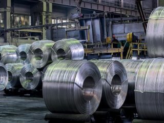 Rusia se congela mientras los comerciantes negocian contratos de metales