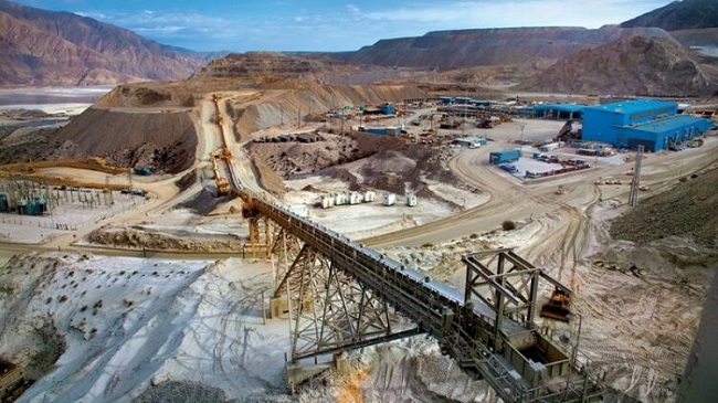 Glencore compra participación de Newmont en proyecto argentino de cobre y oro
