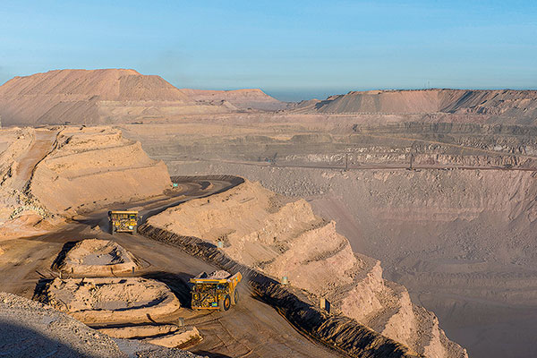 Cerro Colorado: DGA alerta incumplimiento de medida cautelar que limita extracción de agua y tribunal activa diligencias