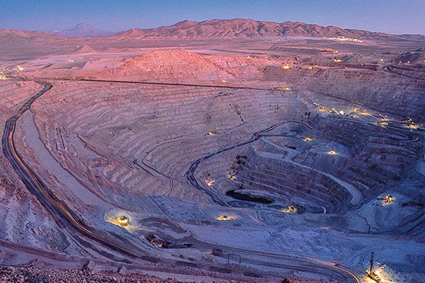 Mantienen cerrado sector de desprendimiento en Escondida