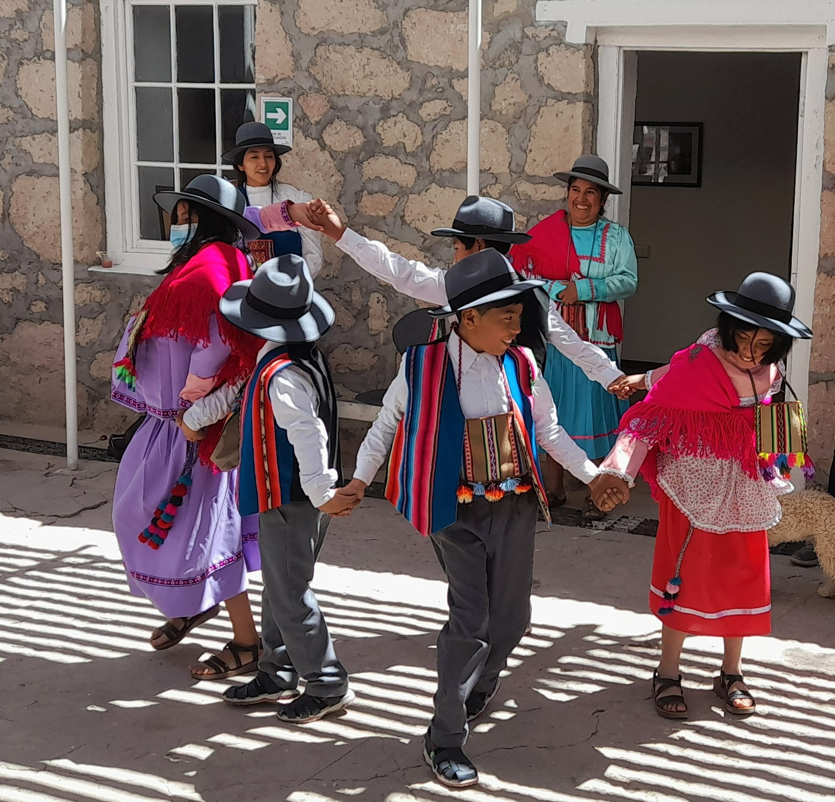 Comunidad de Toconce transmite sus tradiciones a niños y niñas con apoyo de Fondo Escolar El Abra