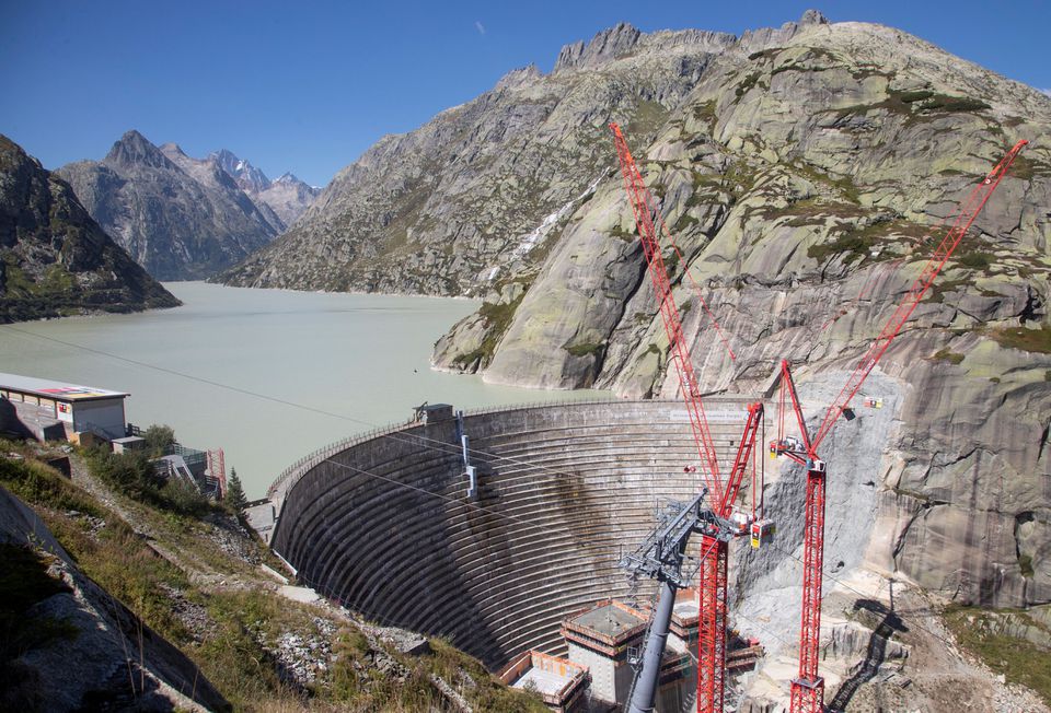Suiza busca la panacea energética local, a regañadientes