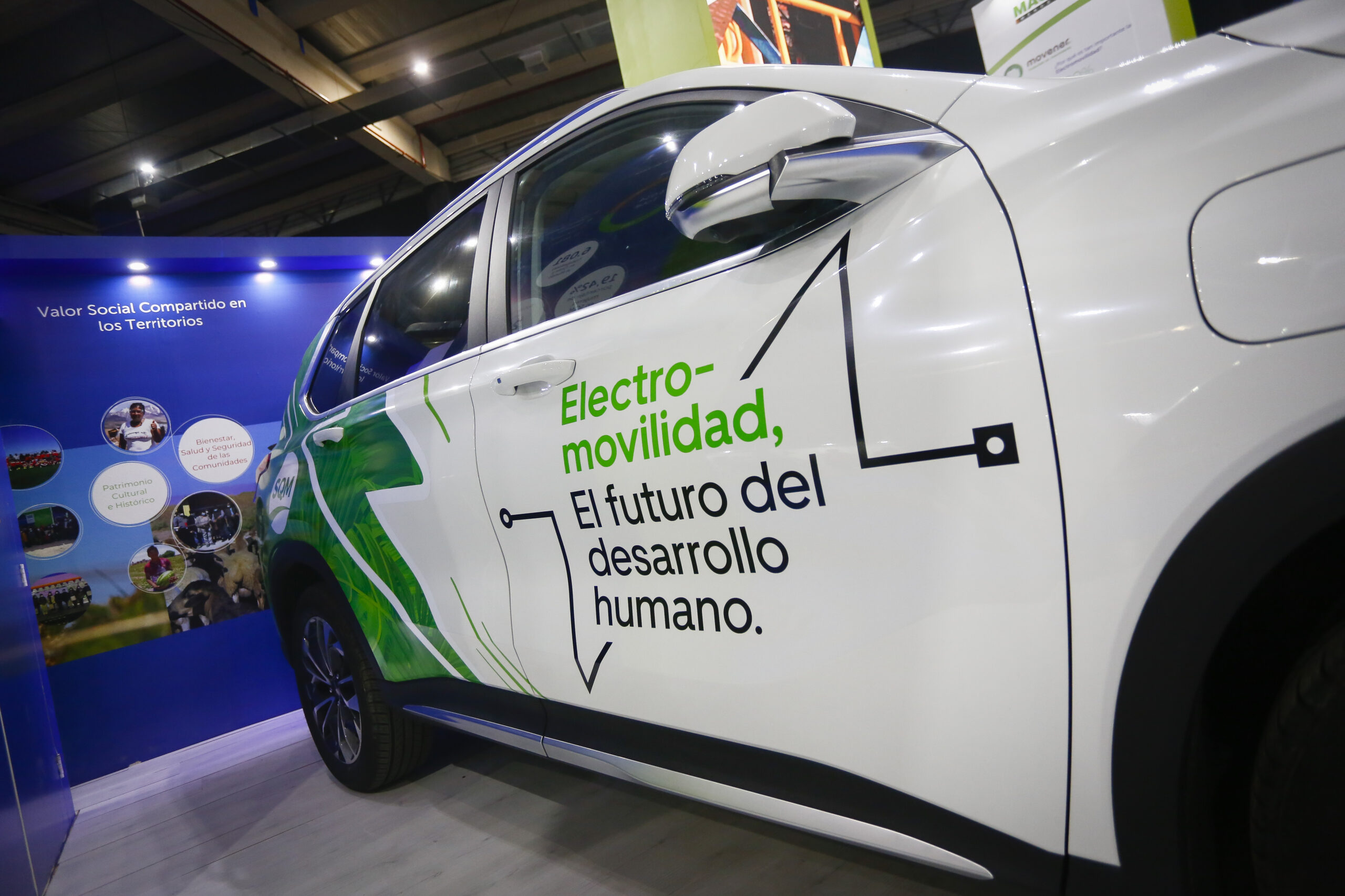 Experiencia E: Destacan a las tierras raras como insumo crucial para el avance de la electromovilidad