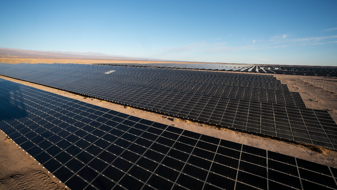 Generación de energía solar y eólica superó, por primera vez, el aporte de las centrales a carbón