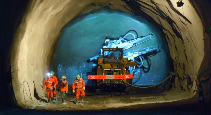 Codelco y Rio Tinto firman acuerdo de innovación para impulsar la próxima generación de proyectos de minería subterránea