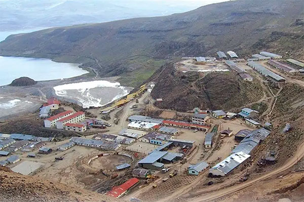 Perú: SILVER MOUNTAIN informa resultados adicionales de muestreo de canal subterráneo de su mina Reliquias