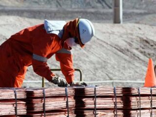 El precio del cobre cae a medida que empeora el brote de covid en China