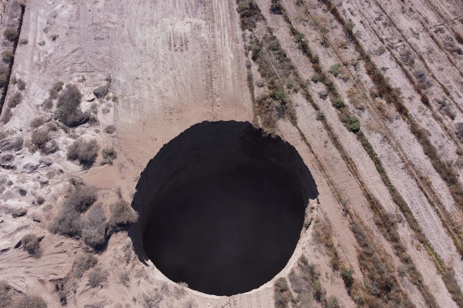 Minera Ojos del Salado anuncia plan de trabajo para abordar principales efectos del socavón en Atacama