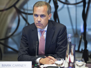 Mark Carney ve un "muro de oportunidades" para los inversores en energía