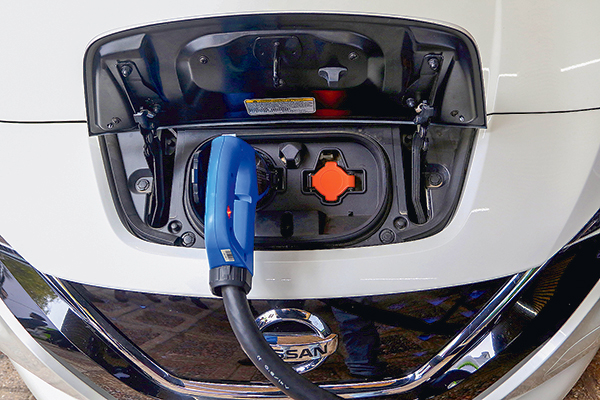 Livent advierte sobre el obstáculo del litio para el lanzamiento de autos eléctricos