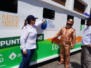 Minera El Abra fomenta el reciclaje con punto limpio en el estadio Zorros del Desierto de Cobreloa