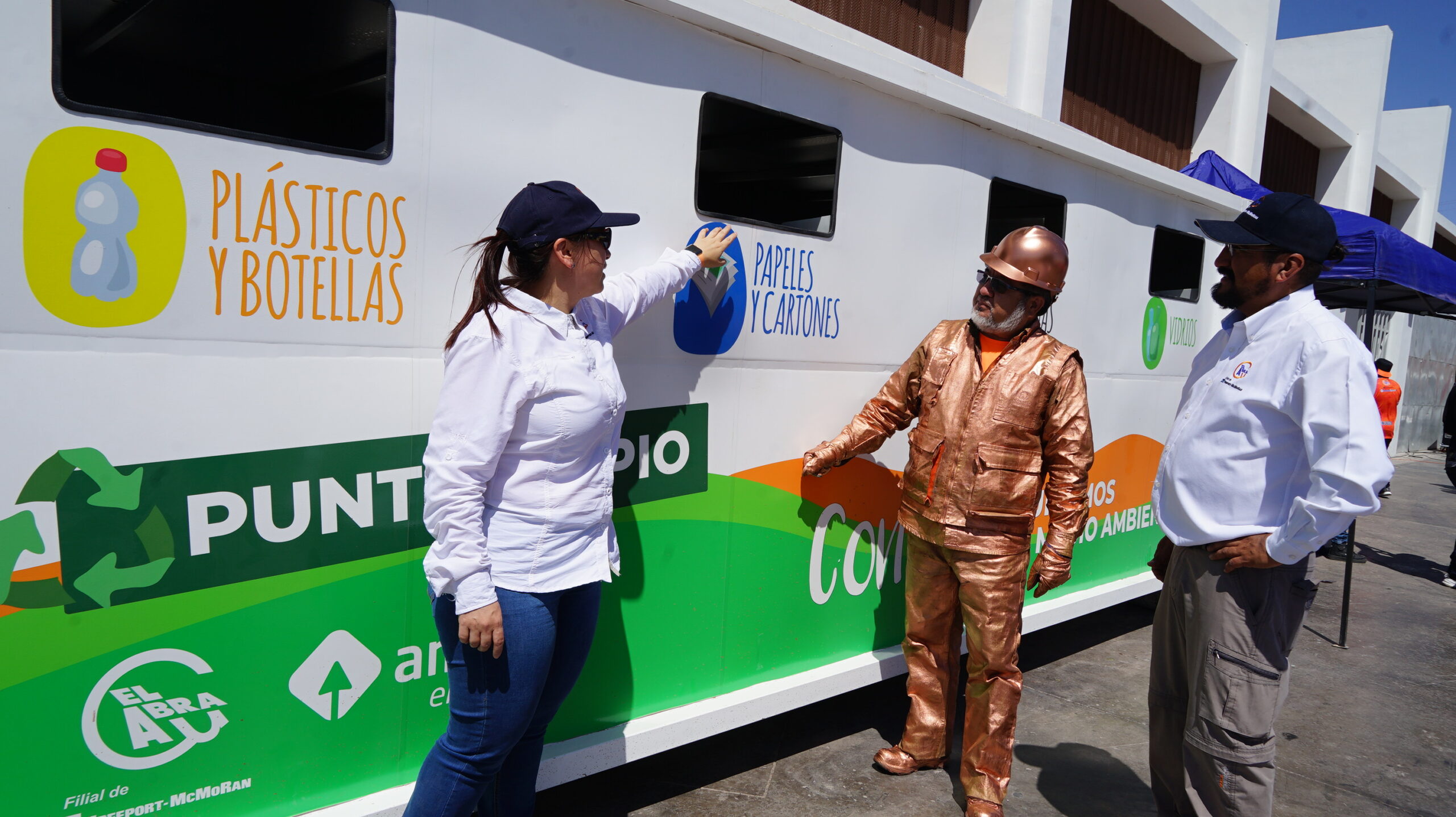 Minera El Abra fomenta el reciclaje con punto limpio en el estadio Zorros del Desierto de Cobreloa