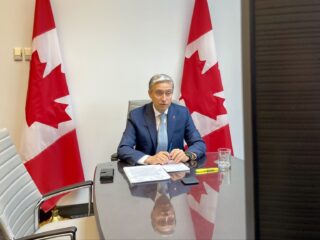 Canadá ordena a tres empresas chinas que abandonen acuerdos de minerales críticos