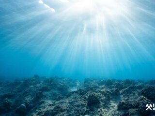 Japón busca tierras raras a 6 Kilómetros bajo el mar
