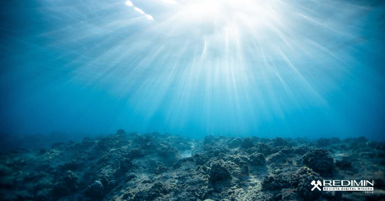 Japón busca tierras raras a 6 Kilómetros bajo el mar