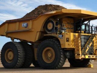 Caterpillar realiza exitosa demostración del primer camión minero con batería