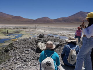 Comunidad Quechua de Ollagüe conoce avances del Plan de Manejo de Vertiente 11 del Salar de Ascotán que lleva a cabo El Abra