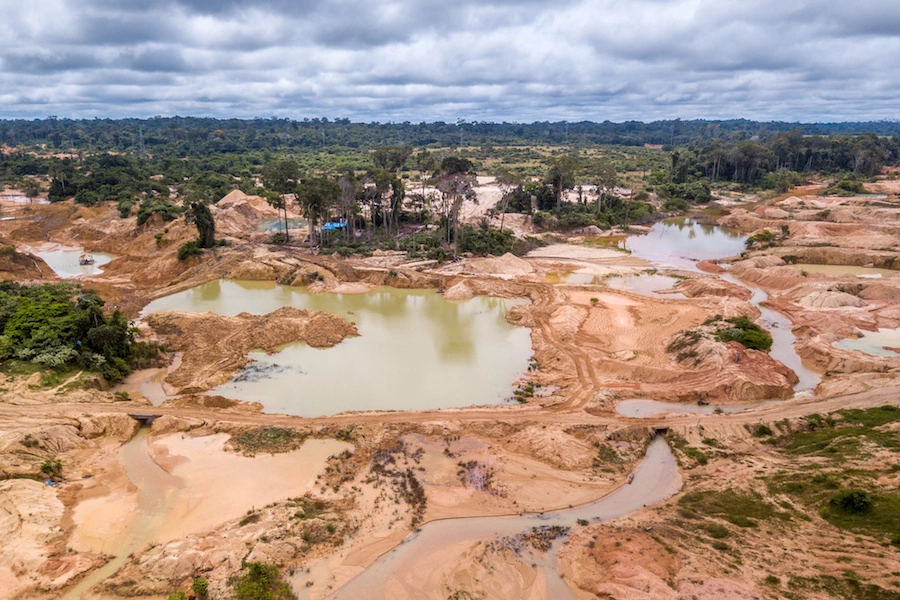 La mayor parte del oro de Brasil extraído cerca del Amazonas podría ser ilegal, según estudio
