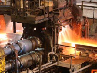 El precio del mineral de hierro sube a medida que se avecina más apoyo político en China