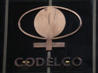 Ocho teletones o tres veces el presupuesto de Contraloría: La magnitud de las pérdidas de Codelco por El Teniente