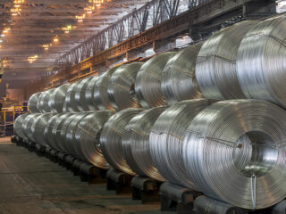 Goldman eleva pronósticos de aluminio por mayor demanda china y europea