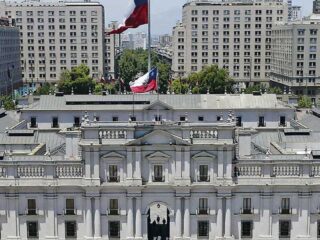 Gobierno logra volver a superávit fiscal después de más de una década impulsado por litio y cobre
