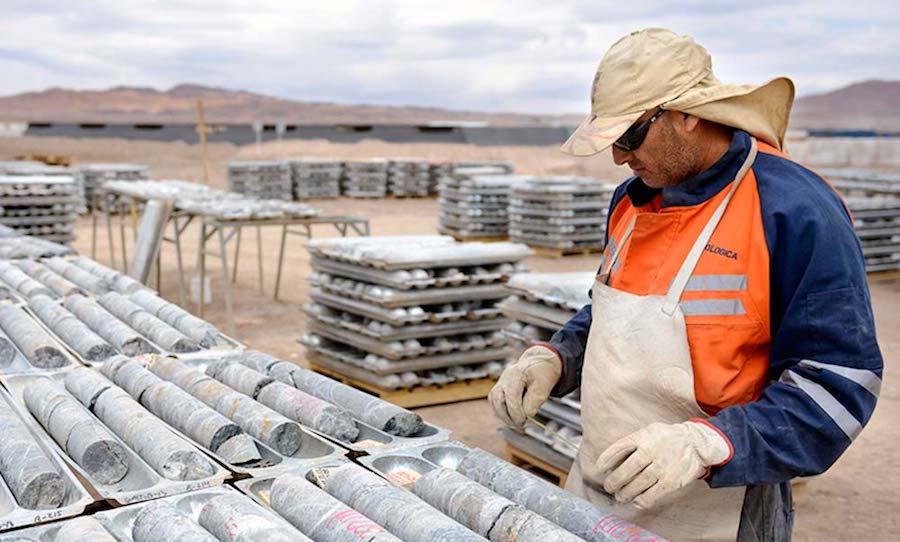 Producción de cobre de Antofagasta Minerals en 2022 cae 10%, guía para 2023 sin cambios