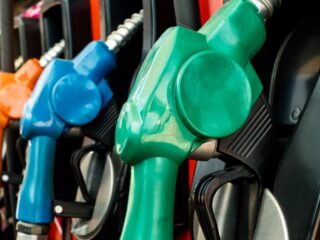 ¿Subió o bajó la bencina? Este es el valor del combustible este jueves 23 de febrero