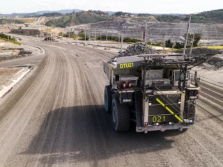First Quantum suspende operaciones de carga en puerto Cobre Panamá
